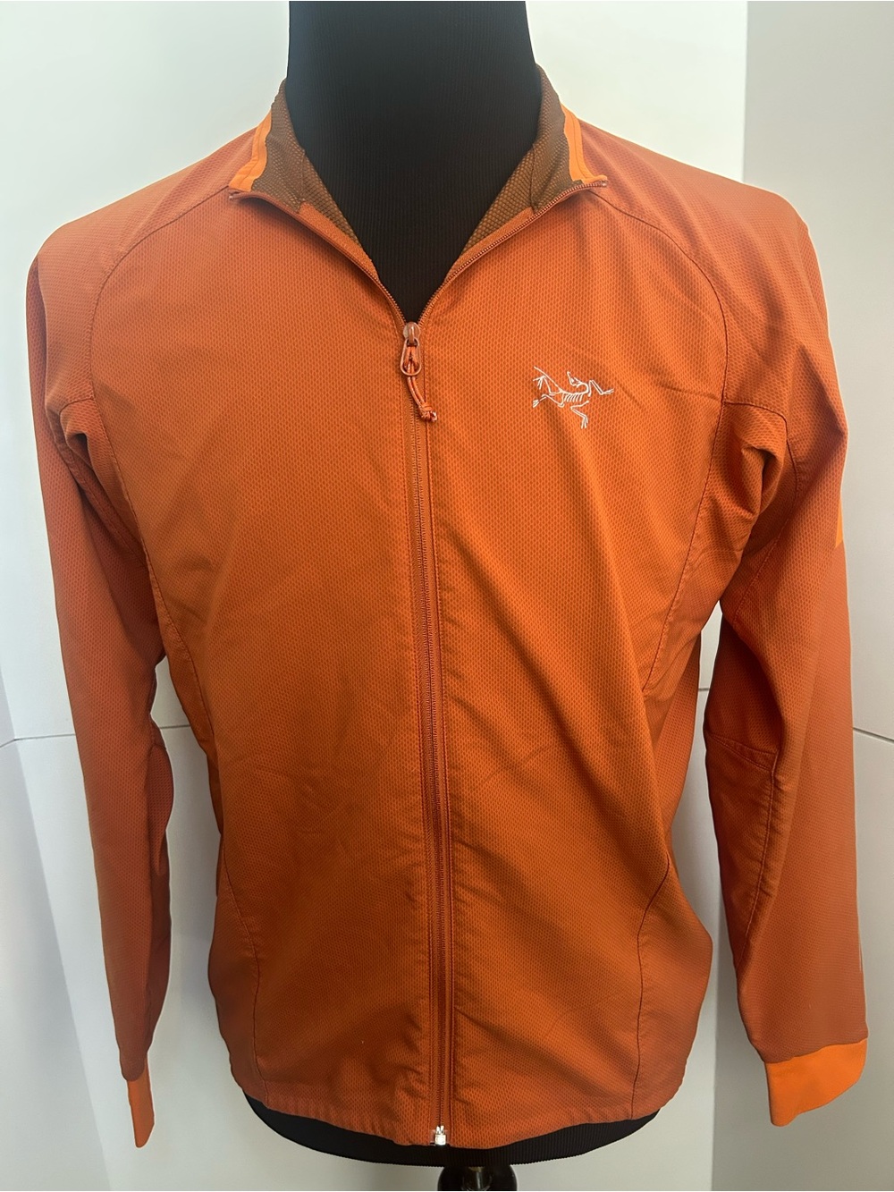 Arc'teryx Men's Rust Orange Lightweight Zip Jacket